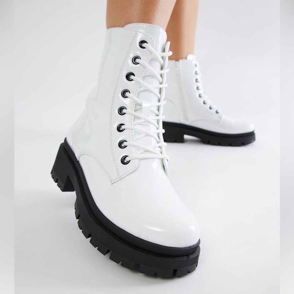 •Far From You• Buckle Combat Boots White and Black New